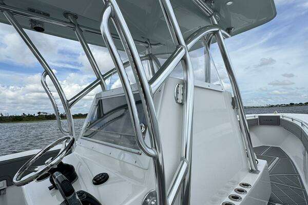 2013 SeaHunter 33