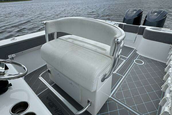 2013 SeaHunter 33
