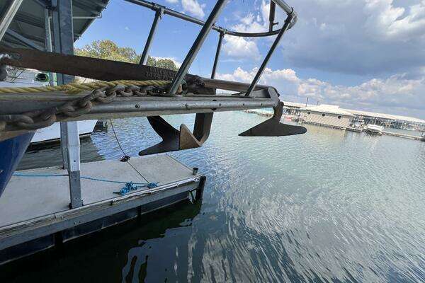 Photo of the 1981 Sea Ranger 45 Raised Pilot House