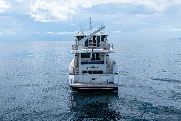 2001 Motor Yacht 82