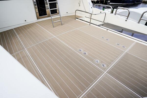 Electrified 82ft Motor Yacht Yacht For Sale