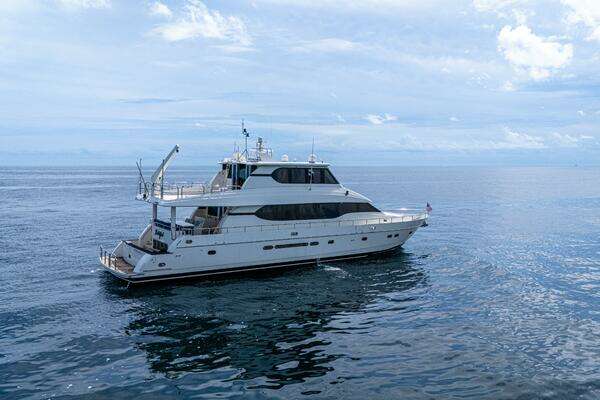 2001 Motor Yacht 82