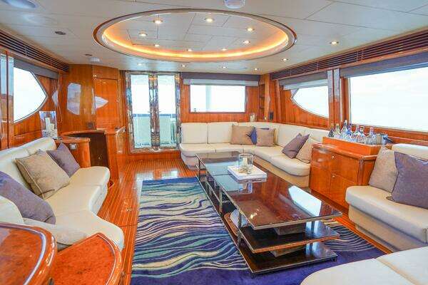 2001 Motor Yacht 82