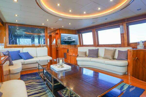 2001 Motor Yacht 82