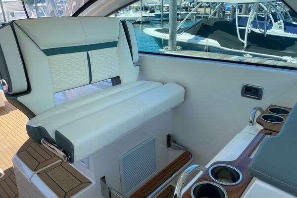 2019 Tiara Yachts 34