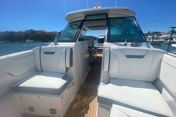 2019 Tiara Yachts 34