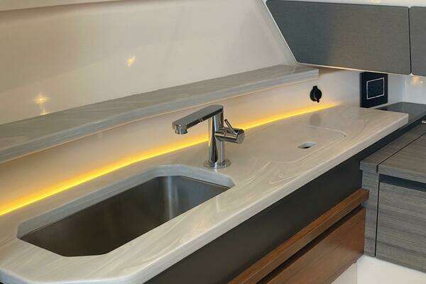 2019 Tiara Yachts 34