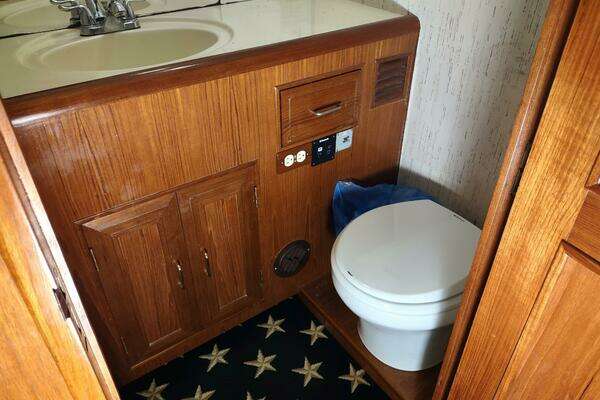 Ocean Alexander  Yacht For Sale