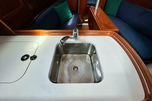 Orion 32ft Beneteau Yacht For Sale