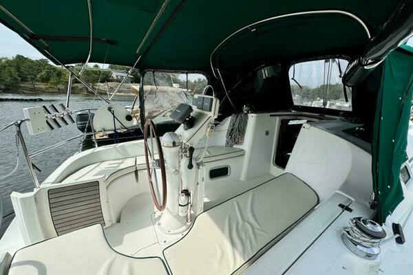 Orion 32ft Beneteau Yacht For Sale