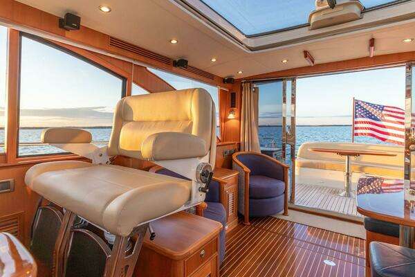 2014 Hunt Yachts 44