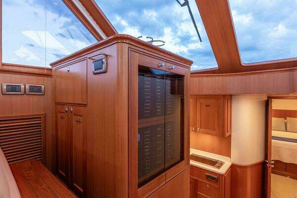 2014 Hunt Yachts 44
