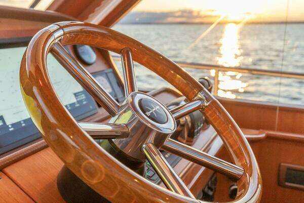 2014 Hunt Yachts 44