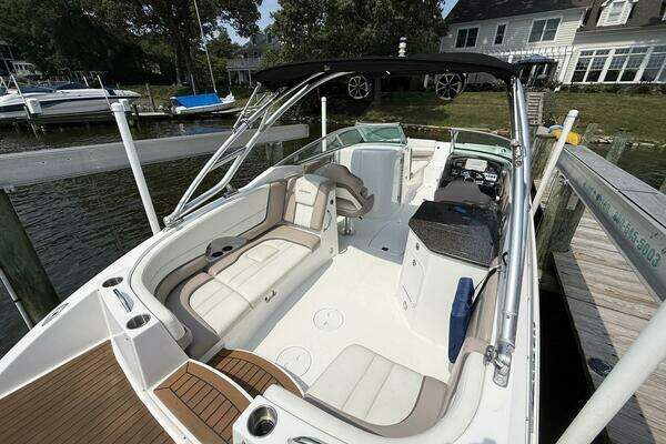 Photo of the 2014 Hurricane SunDeck 2690 OB