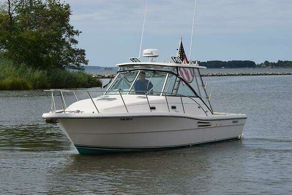 Photo of the 2003 Pursuit 3000 Express