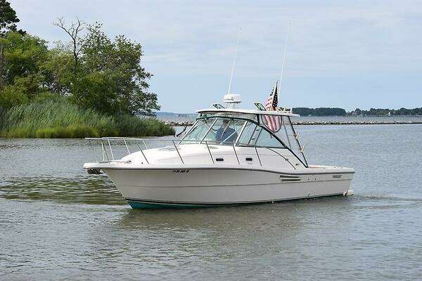 Photo of the 2003 Pursuit 3000 Express