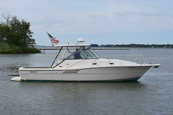 Photo of the 2003 Pursuit 3000 Express