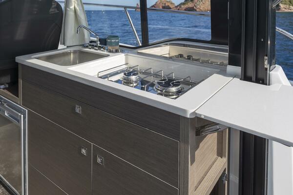 Photo of the 2026 Jeanneau NC 895 Series 2