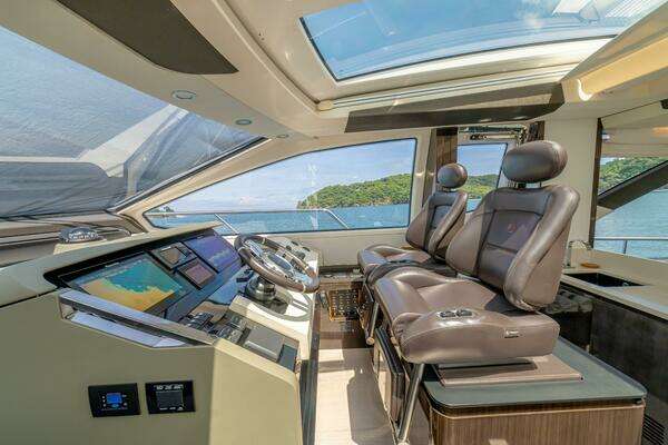 Photo of the 2017 Azimut 77S "Carpe Diem"