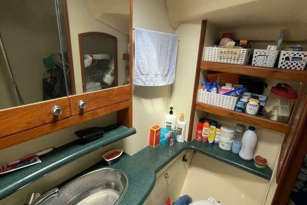 Role 44ft Hunter Yacht For Sale