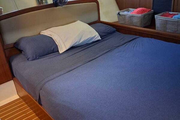 Role 44ft Hunter Yacht For Sale