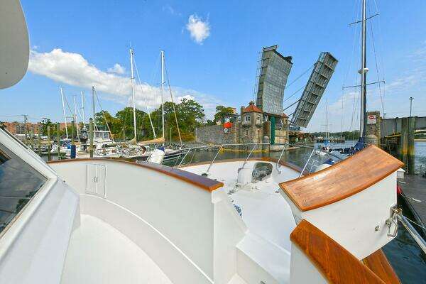 2002 Grand Alaskan 64