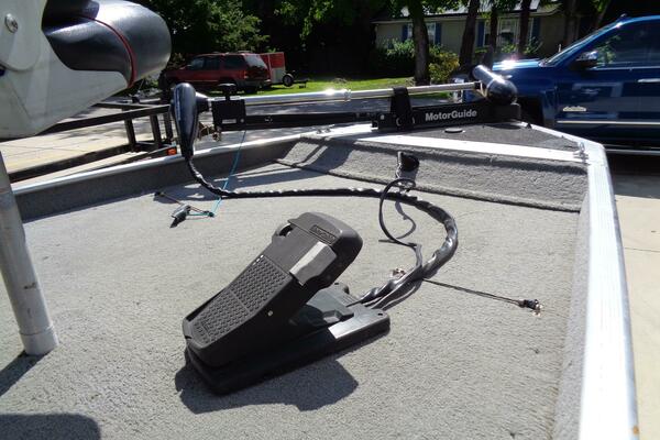 18ft Tracker Yacht For Sale