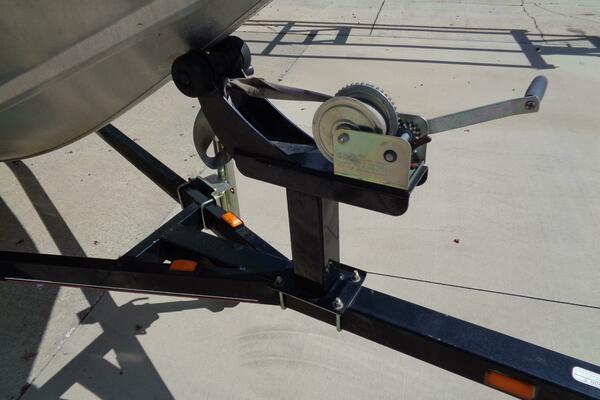 18ft Tracker Yacht For Sale