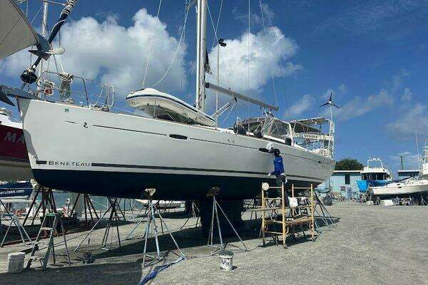 Photo of the 2013 Beneteau Oceanis "HYDRO THERAPY"