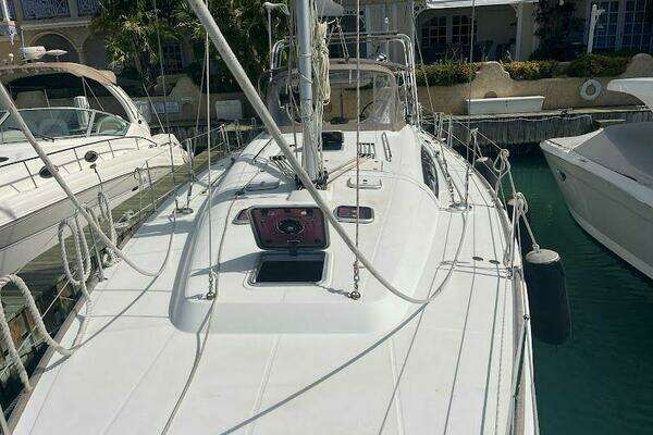 Photo of the 2013 Beneteau Oceanis "HYDRO THERAPY"