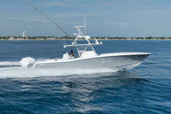 42' Invincible