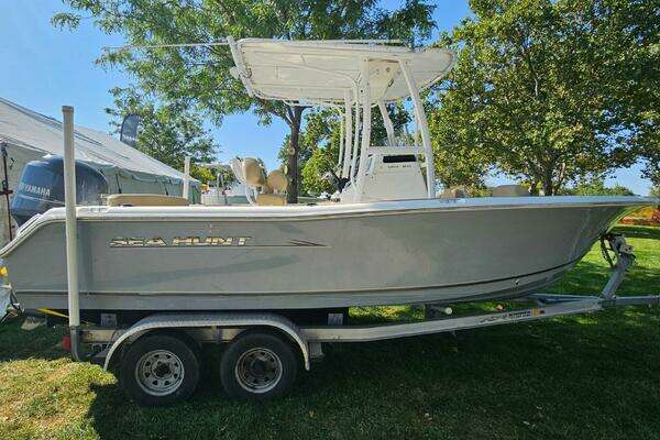 21-ft-Sea Hunt-2013-Ultra 211- St. Clair Shores Michigan United States  yacht for sale