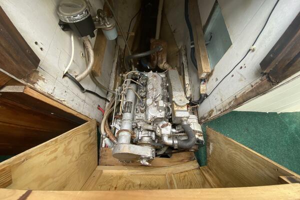 Morning Dove 35ft Hughes Columbia Yacht For Sale