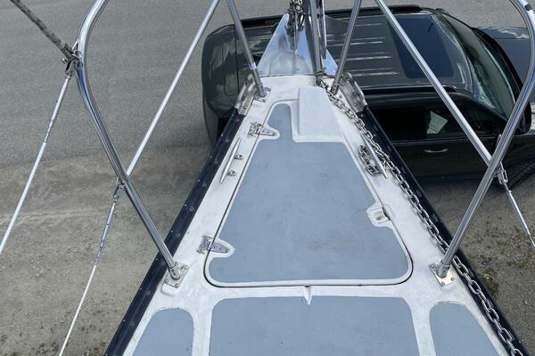 Morning Dove 35ft Hughes Columbia Yacht For Sale