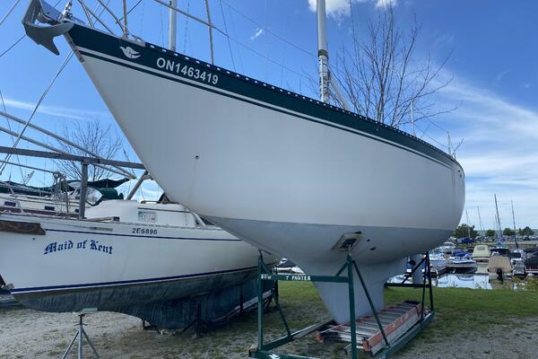 Morning Dove 35ft Hughes Columbia Yacht For Sale