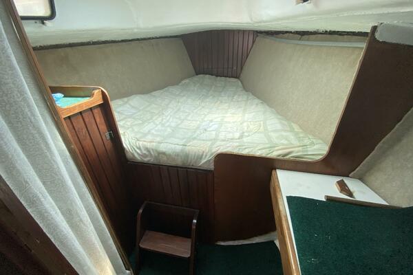 Morning Dove 35ft Hughes Columbia Yacht For Sale