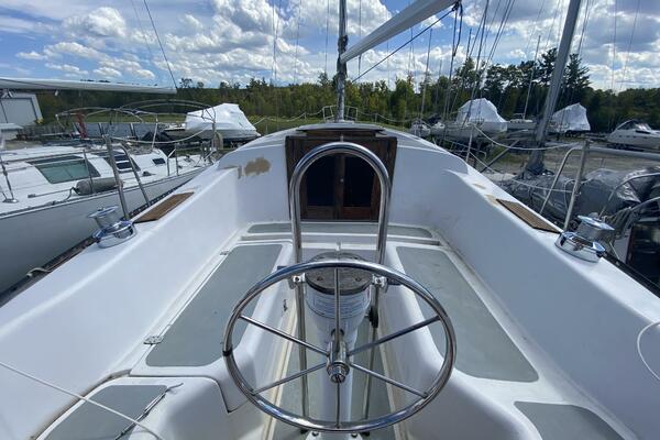 Morning Dove 35ft Hughes Columbia Yacht For Sale