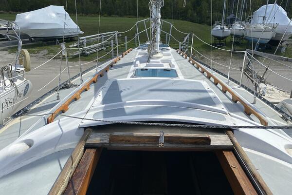 Morning Dove 35ft Hughes Columbia Yacht For Sale