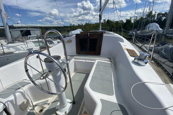 Morning Dove 35ft Hughes Columbia Yacht For Sale