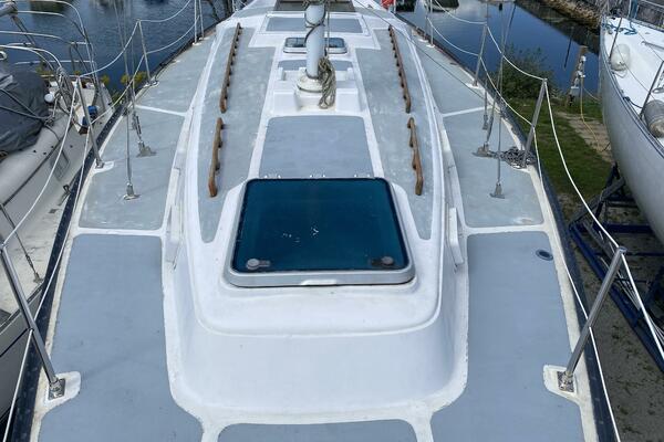 Morning Dove 35ft Hughes Columbia Yacht For Sale