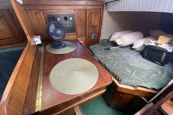 Morning Dove 35ft Hughes Columbia Yacht For Sale