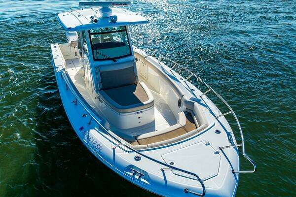 2017 Boston Whaler 33