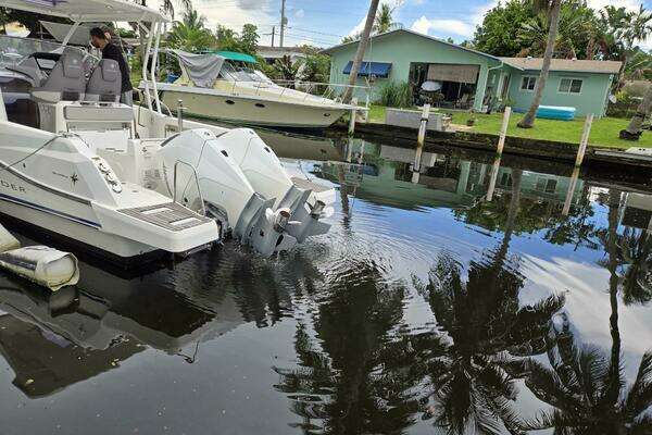 Photo of the 2020 Jeanneau Leader 9.0 WA