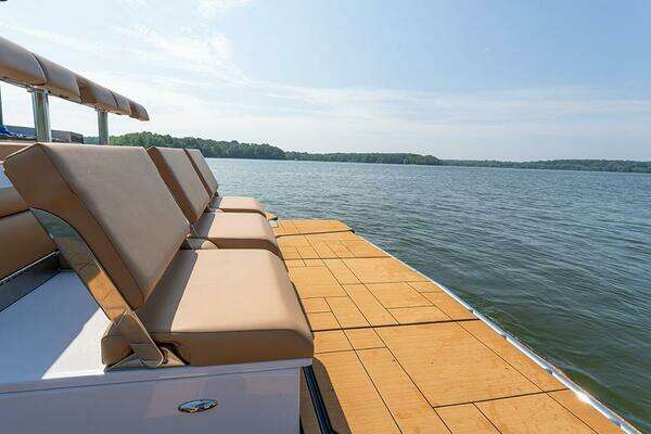 Aviara AV40 Yacht For Sale