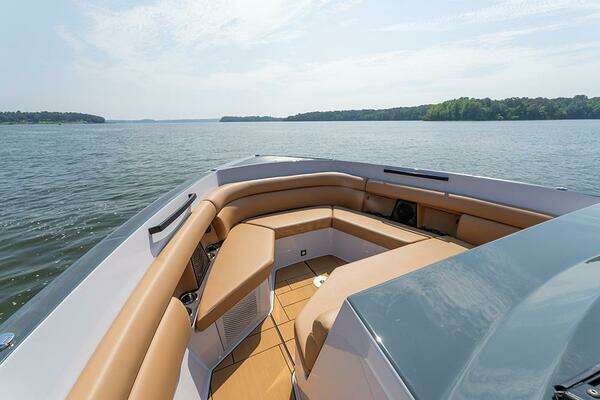 Aviara AV40 Yacht For Sale