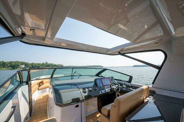 Aviara AV40 Yacht For Sale