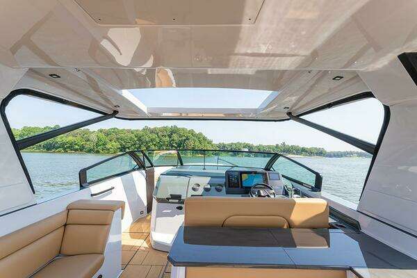 Aviara AV40 Yacht For Sale
