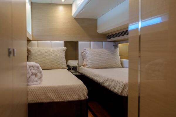 Hideout 65ft Horizon Yacht For Sale