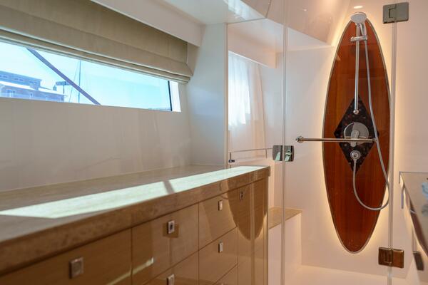 Hideout 65ft Horizon Yacht For Sale