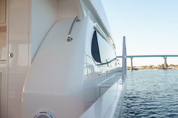 Hideout 65ft Horizon Yacht For Sale